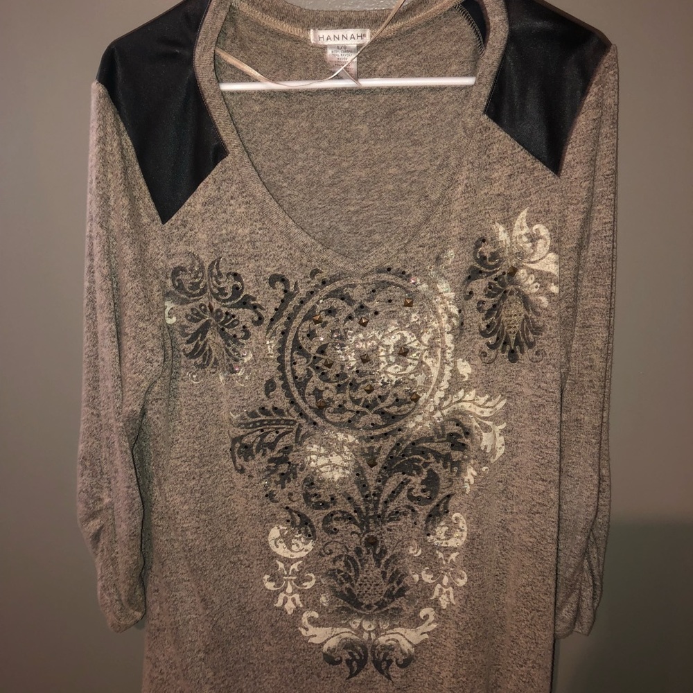 Hannah 3/4 Sleeve Long Sweater style top